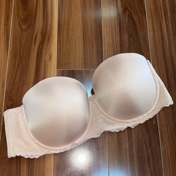 40D Torrid Curve strapless lightly lined bra - Picture 1 of 5